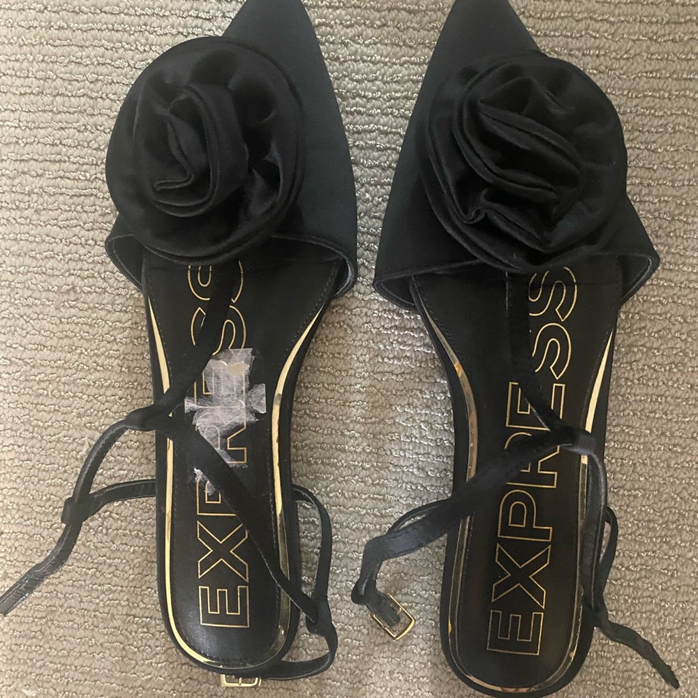 Express Black Women's Shoes with Rose Detail
